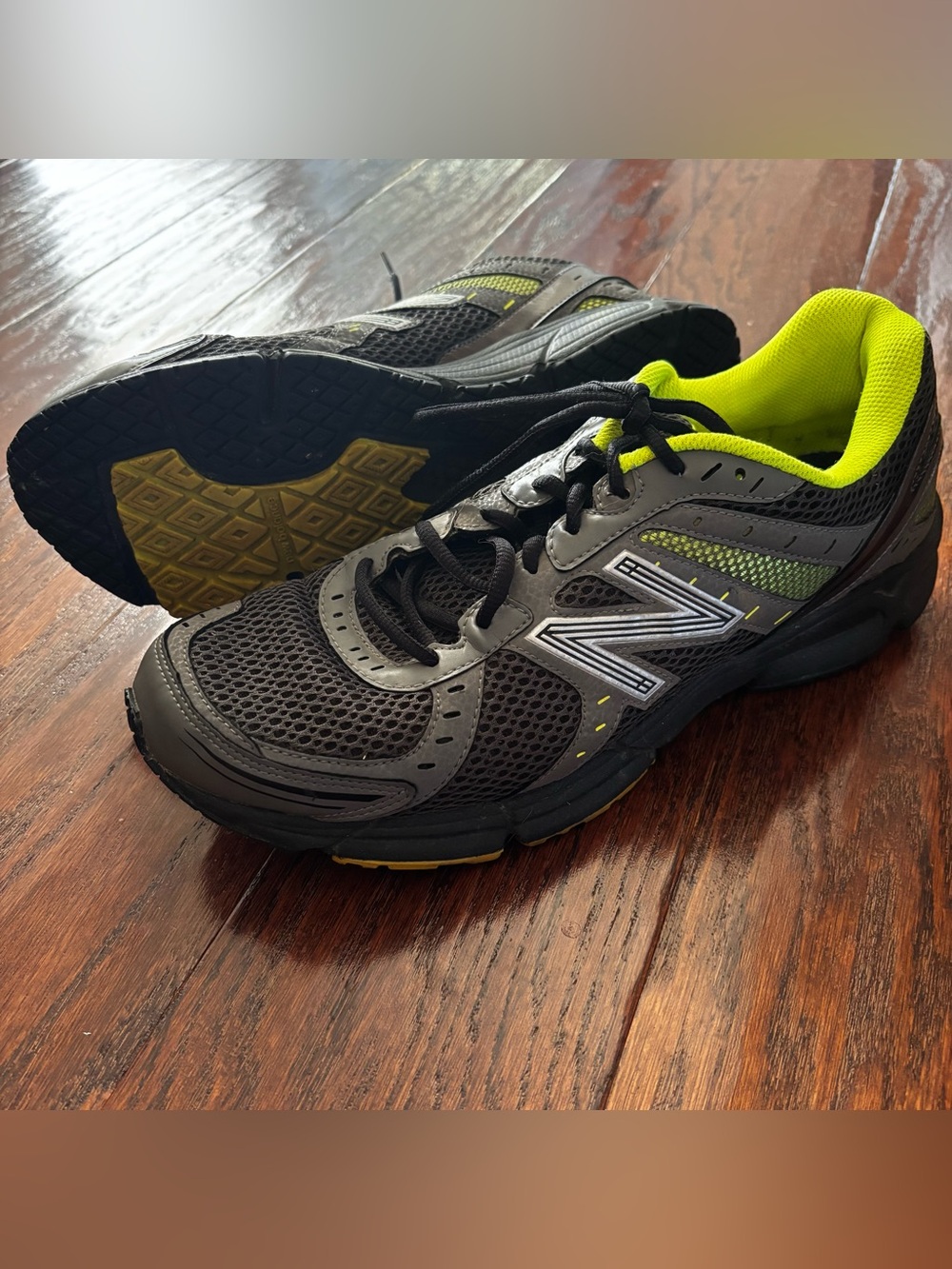 New Balance 470 V3 Mens 11.5 D Athletic Running Shoes Gray Black Neon Yellow